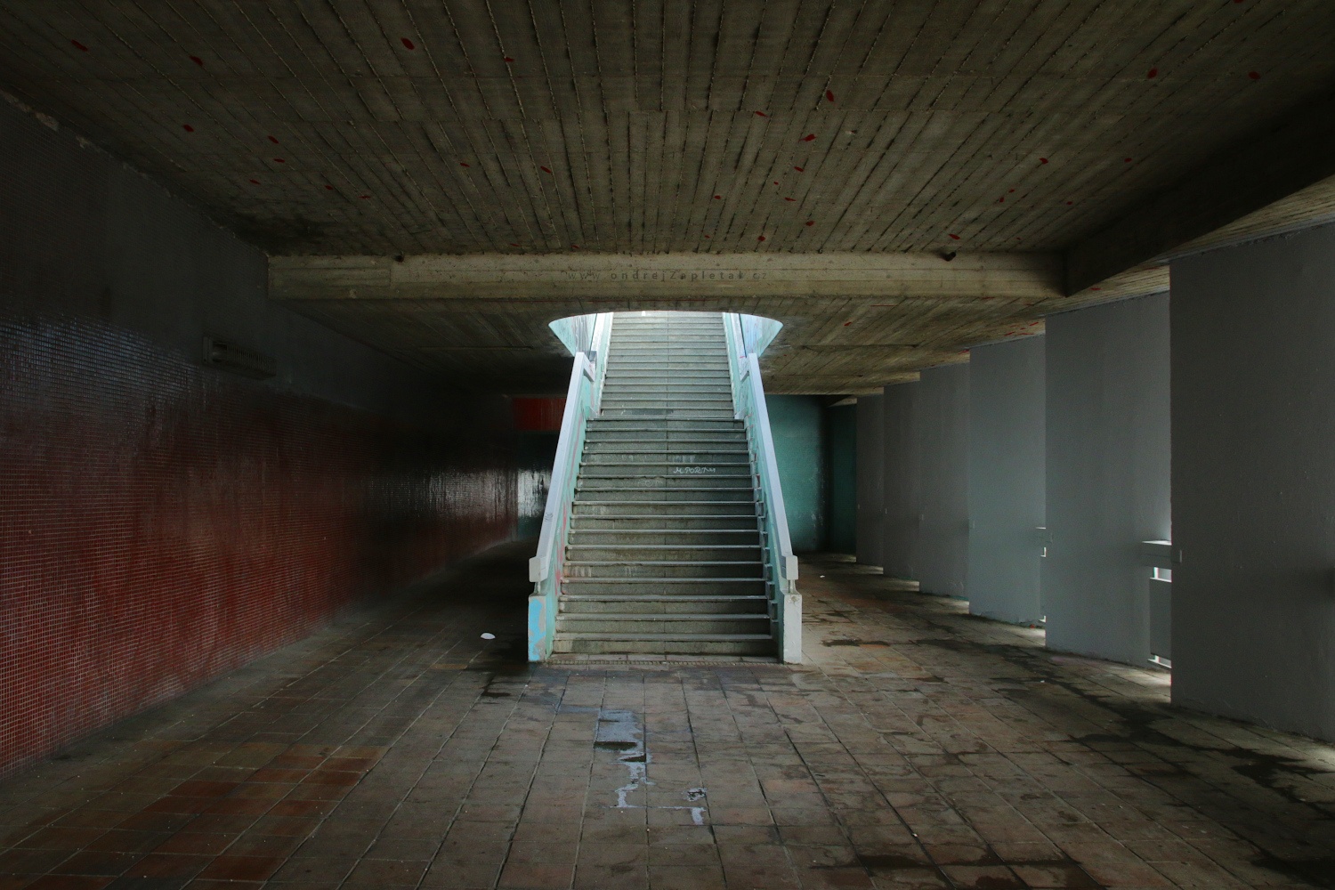 Schody do nebe (Na fotografii:  (Fotografie města) beton, město, praha)